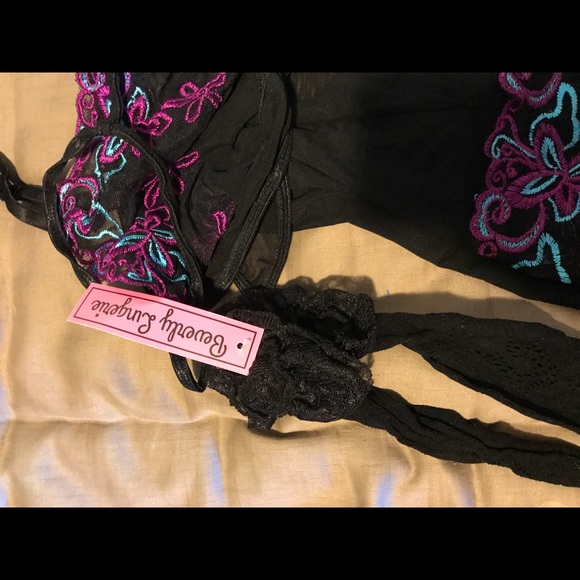 Beverly Lingerie - Picture 2 of 3